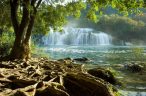 De magnifika vattenfallen i krkas nationalpark