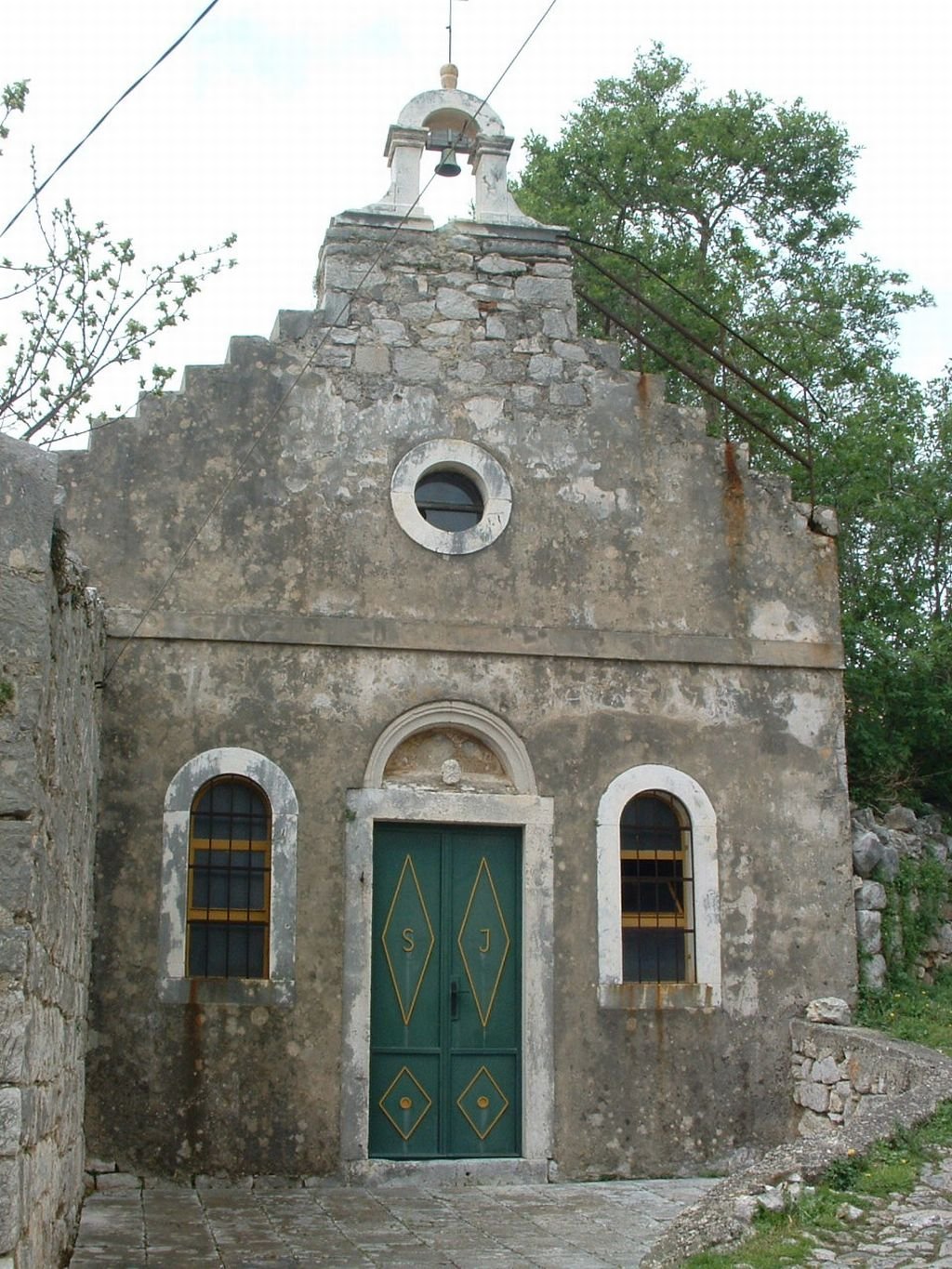 Kyrkan sankt josef svirce