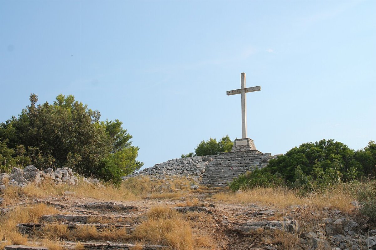 Forhistoriska borgvallen vela straza gornje selo